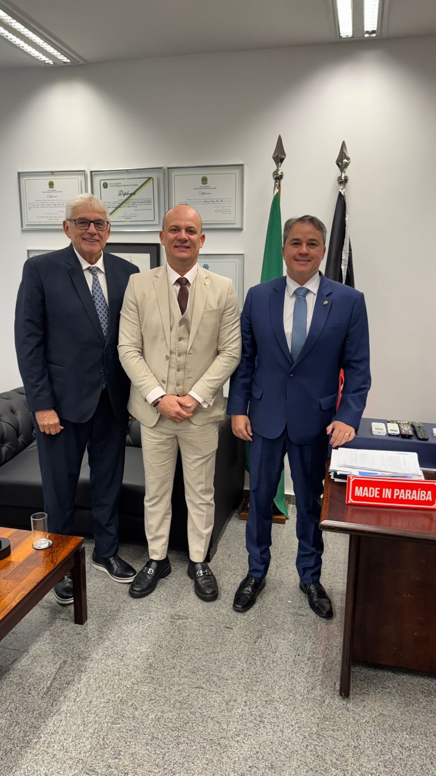 998d0aa8-eab6-4271-8815-3bca8b74c337